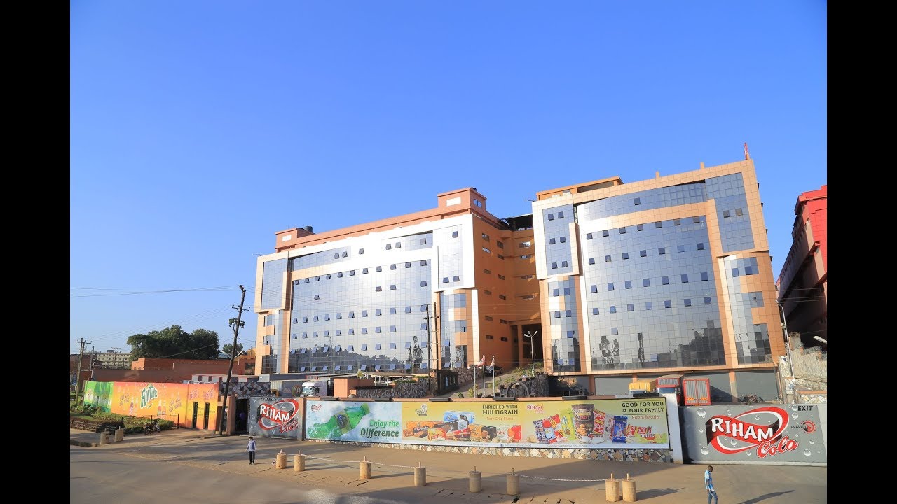 Riham sued over alleged maggots in soda.