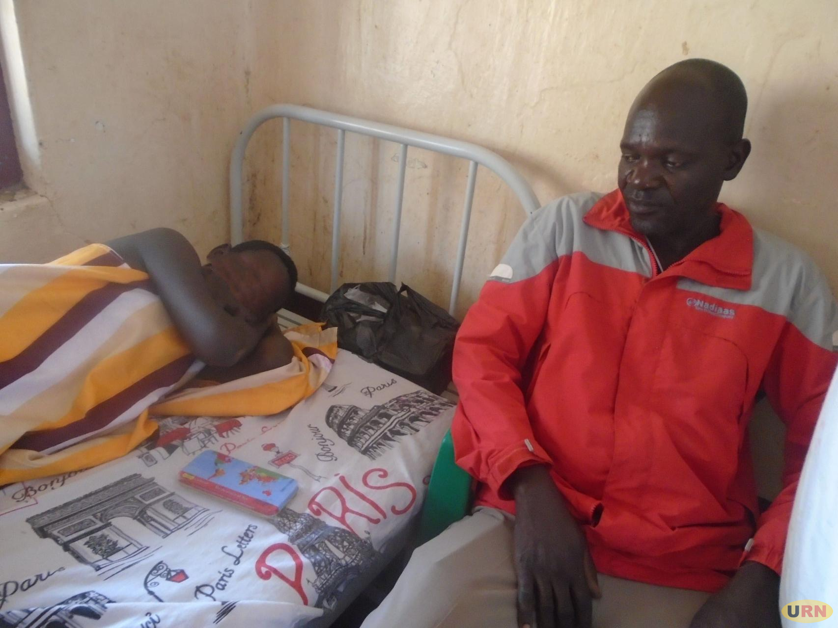 A 16- year- old girl sits PLE from labor ward