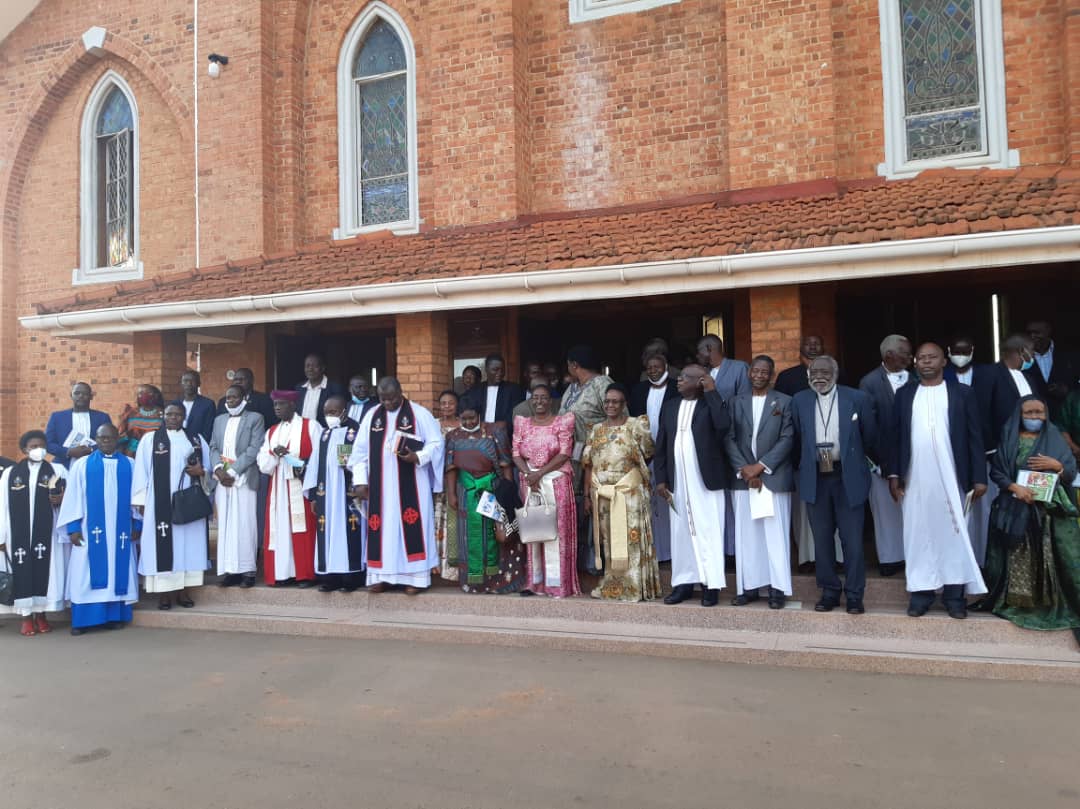 Katikkiro Mayiga talabiseeko mu kusabira Kabaka e Namirembe