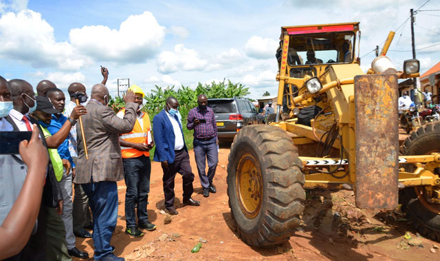 Sembabule receives UGX 540M for repair of community access roads