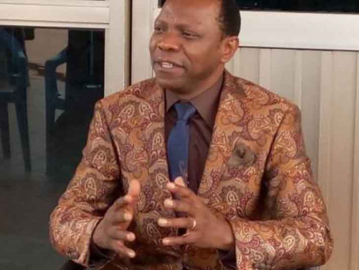 Pastor Ssenyonga woes escalate as other Pastors from Lyantonde pin him for alleged fraud.