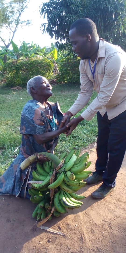 Aba Whatsapp ya Buganda bongedde okuyamba abantu