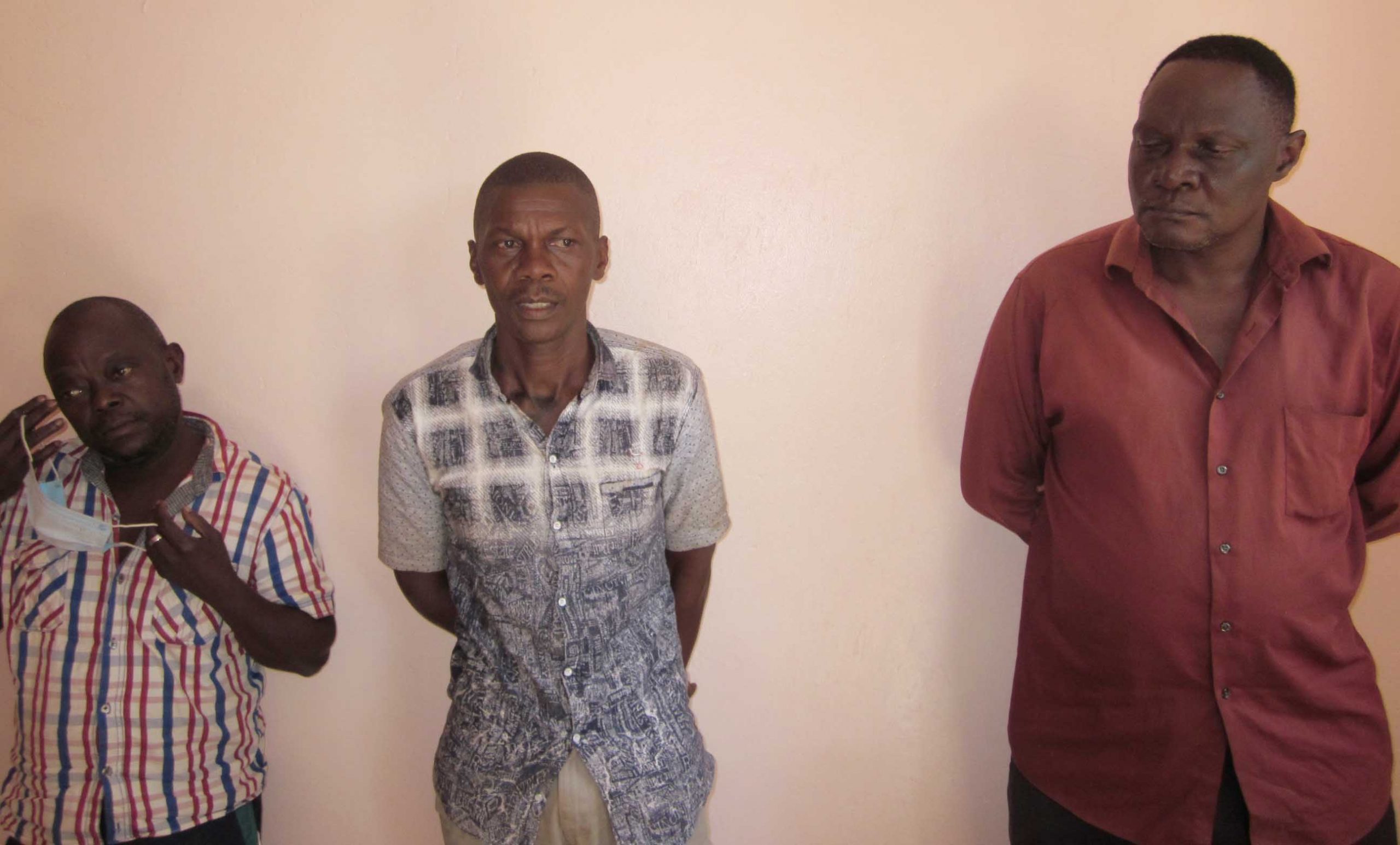 Men using human skulls to extort tycoons arrested.