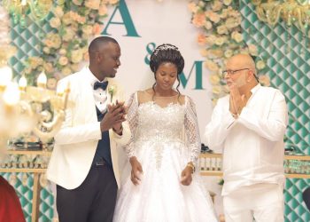 Tycoon Sudhir graces Monitor journalist wedding