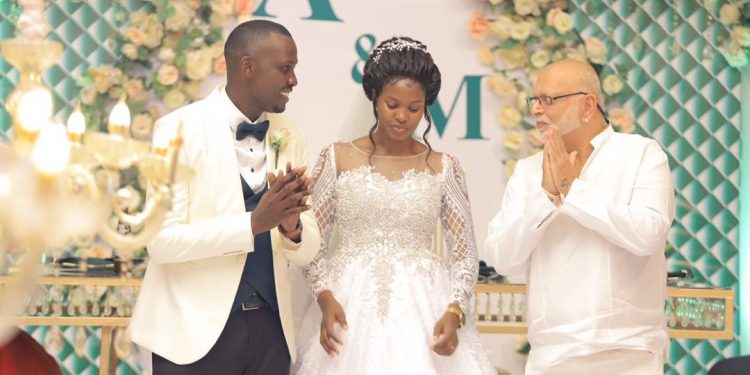 Tycoon Sudhir graces Monitor journalist wedding