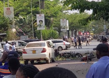 Security now pushing people from city, 2 confirmed dead as 20 are injured after Kampala explosions