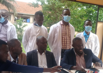 Lab technicians join medical workers’ strike