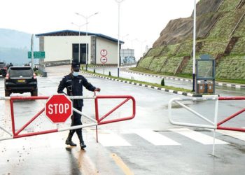 Uganda-Rwanda border re-opens despite delays