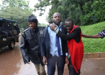 Suspended Mak students threaten to sue Vice Chancellor Nawangwe.