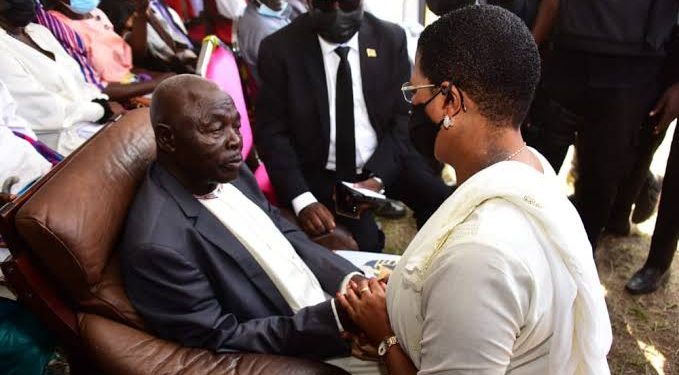 Police gets tough on Oulanya’s father, Bobi Wine over poison claims