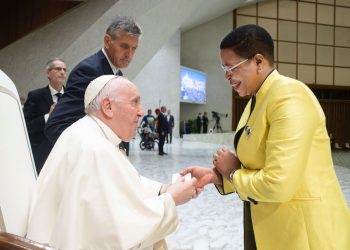 Pope Francis meets Speaker Among