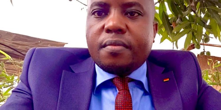 Whereas OO is known for Uchumi underwears, Kawanga Ssemogerere is a statesman.