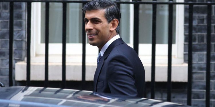 UK court to rule on migrant deportation flights to Rwanda