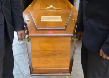 ‘Dead’ woman found breathing in coffin