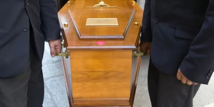 ‘Dead’ woman found breathing in coffin