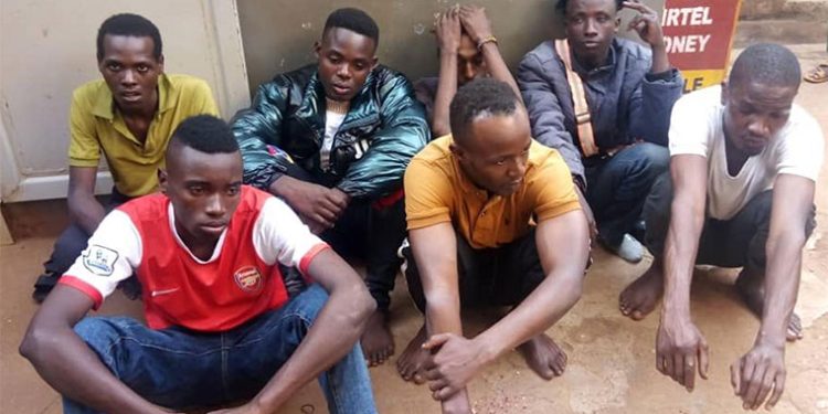 Robbers arrested fighting over stolen items.
