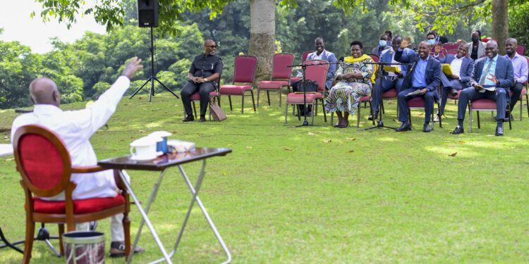 Museveni vows to address bureaucracies in fuel imports