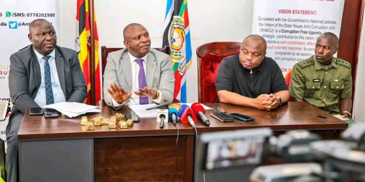 ARRESTED BY SH-ACU FOR DEFRAUDING NIGERIAN IN FAKE GOLD SCAM