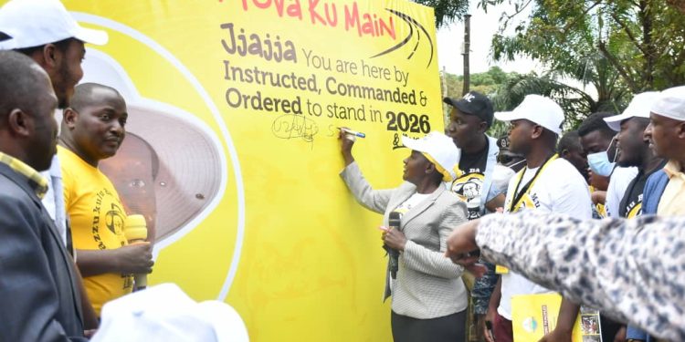 Pomp and fan-fare as Bazukkulu declare Museveni 2026 sole candidate.
