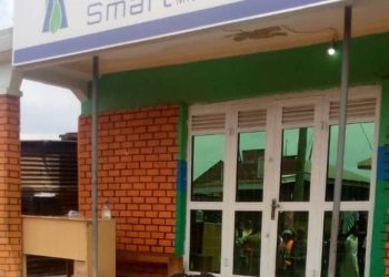 Huge manhunt after killing of security guard, robbing gun