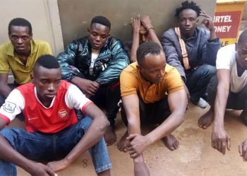 Robbers arrested fighting over stolen items.