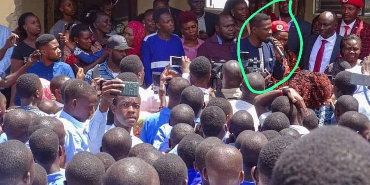 Bobi Wine Visits Gomba, Skips Green Top School in Maya Nanziga, Urges Pupils to Focus on Studies